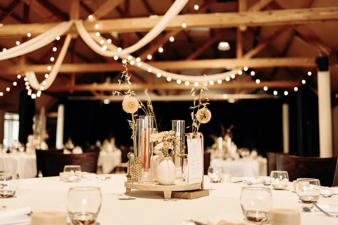 Décoration de salle et centre de table bohème chic